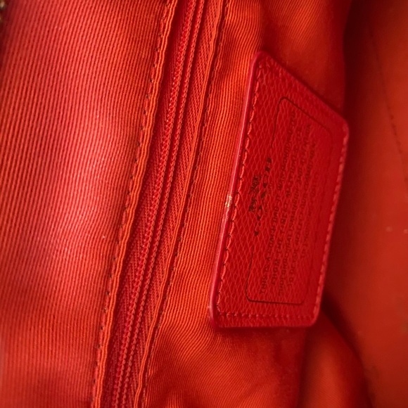 Coach Outlet Large Leather Tote Shoulder Bag 16”. - Picture 9 of 13